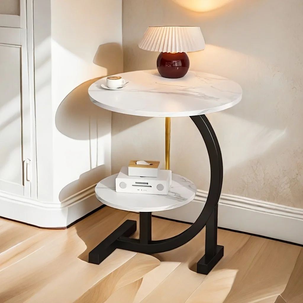 Designový zlatý konferenční stolek – elegantní kulatý odkládací stolek