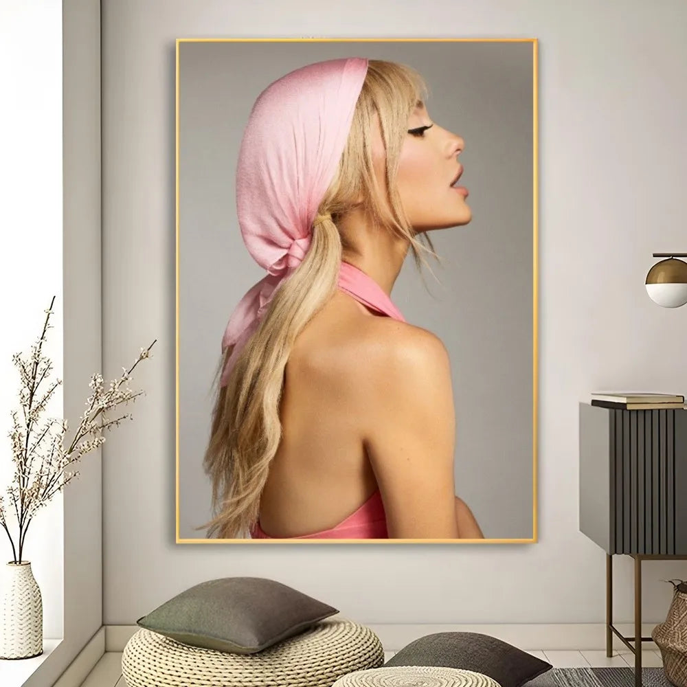 Ariana Grande Poster – Retro Wall Art